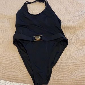 Very flattering one piece bathing suit